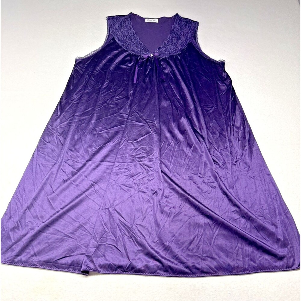 Vanity Fair Purple Nylon Lace Nightgown L Made in USA Vintage 90s